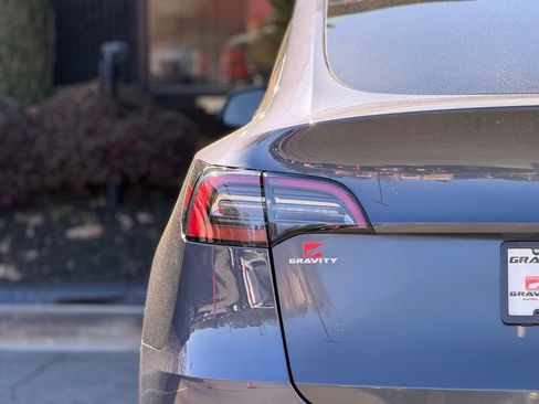 Used 2023 Tesla Model Y Long Range image 15