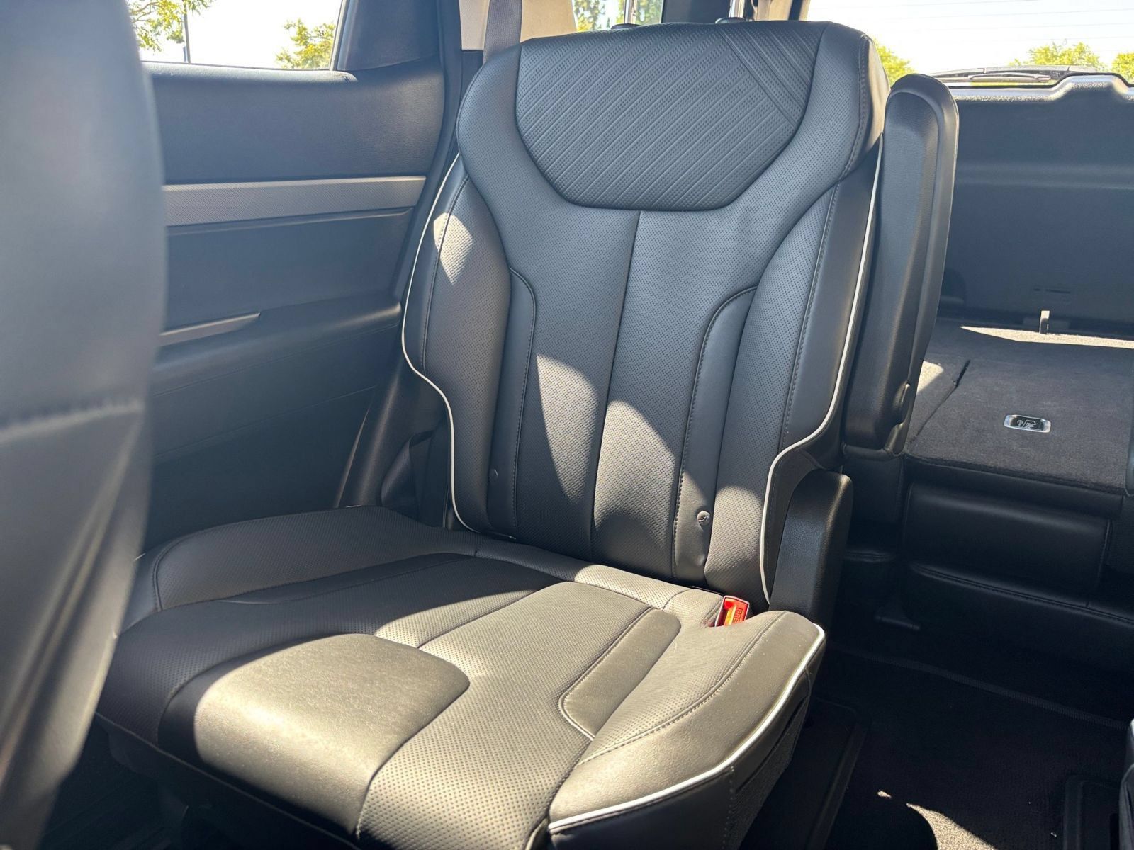 Used 2025 Hyundai Palisade SEL AWD/4WD image 42