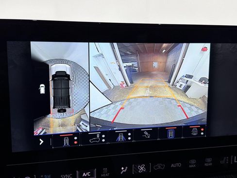 Used 2025 GMC Hummer EV 2X AWD/4WD image 31