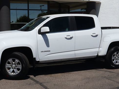 Used 2018 Chevrolet Colorado W/T w/ WT Convenience Package RWD image 4