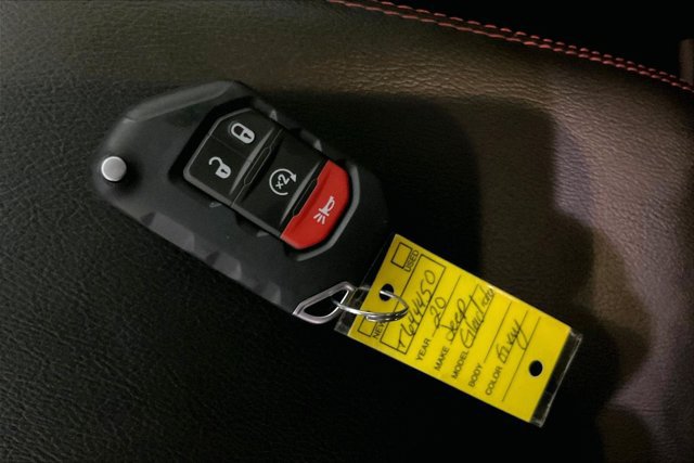 Used 2020 Jeep Gladiator Rubicon AWD/4WD image 11