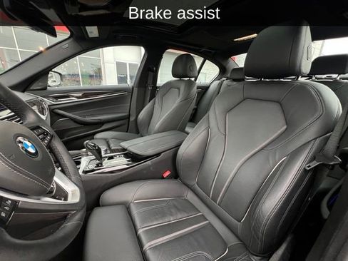 Used 2023 BMW 540i xDrive w/ Premium Package image 10