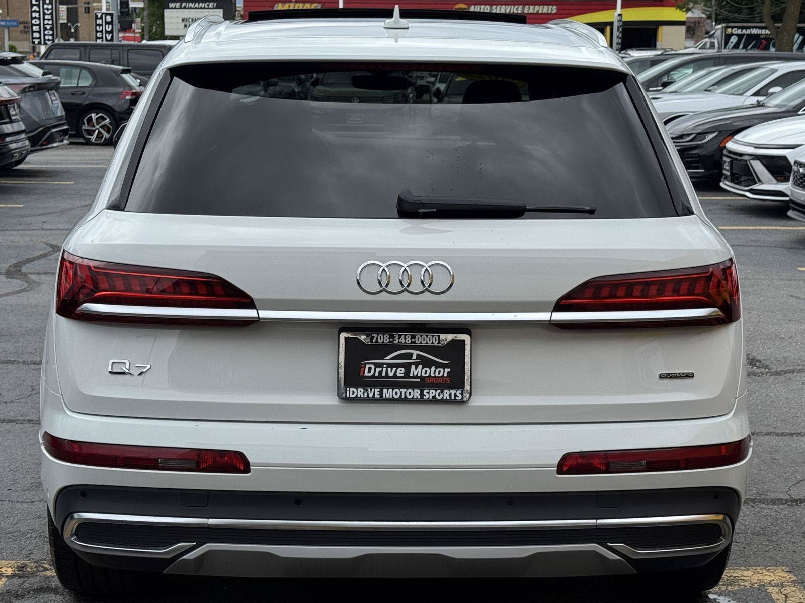 Used 2022 Audi Q7 3.0T Premium Plus w/ Premium Plus Package AWD/4WD image 12