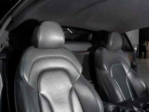Used 2011 Audi R8 V10 image 21