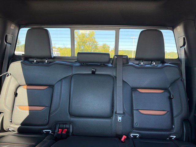 Used 2023 GMC Sierra 1500 AT4 w/ Technology Package AWD/4WD image 36