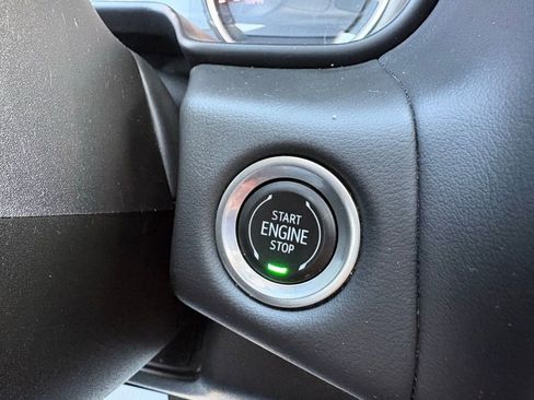 Used 2021 Chevrolet Tahoe Z71 w/ Z71 Signature Package image 38