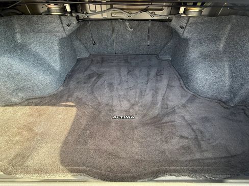 Used 2005 Nissan Altima 2.5 S w/ (S02) Side Airbags Pkg FWD image 6