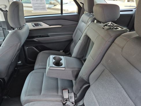 Certified 2025 Ford Explorer Active image 15