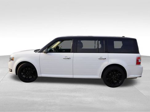 Used 2016 Ford Flex Limited w/ Limited Appearance Package AWD/4WD image 9