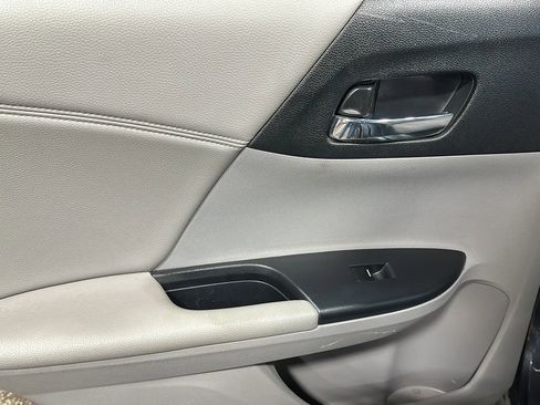 Used 2016 Honda Accord EX-L image 6