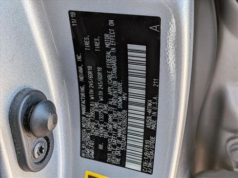 Used 2019 Toyota Highlander LE FWD image 17