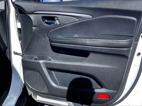 Used 2022 Honda Pilot Sport image 20