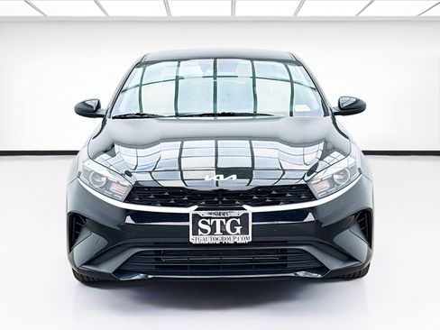 Used 2024 Kia Forte LXS image 2