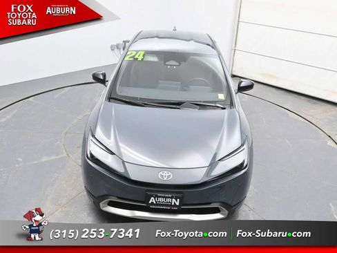 Used 2024 Toyota Prius Prime SE image 29