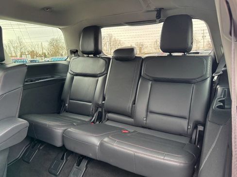 Used 2025 Ford Expedition Active image 21