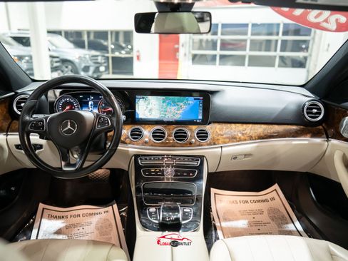 Used 2017 Mercedes-Benz E 300 4MATIC image 14