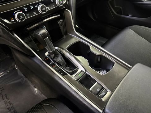 Used 2018 Honda Accord LX image 27