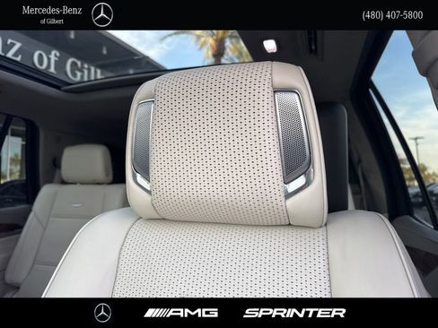 Used 2024 Cadillac Escalade Sport Platinum w/ LPO, ONYX Package AWD/4WD image 18