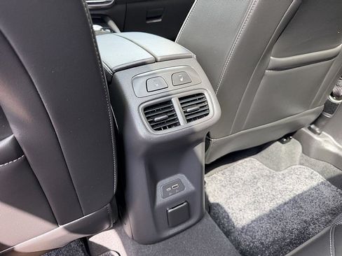 Used 2024 Buick Envision Avenir AWD/4WD image 20