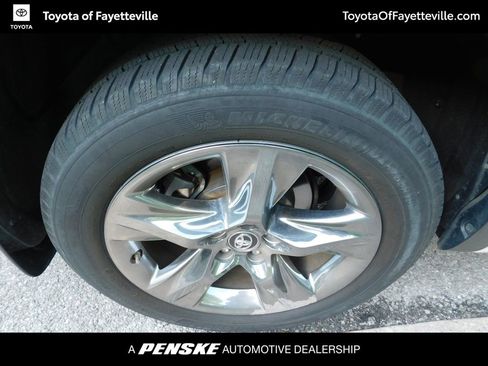 Used 2019 Toyota Highlander Limited Platinum AWD/4WD image 8
