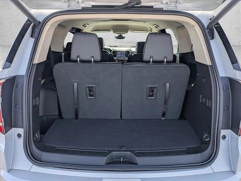 Used 2023 GMC Acadia Denali w/ Denali Technology Package FWD image 6