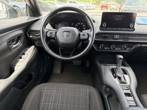 Used 2025 Honda HR-V Sport image 21