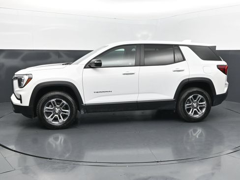 Used 2026 GMC Terrain Elevation FWD image 2