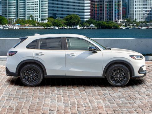 Certified 2023 Honda HR-V Sport image 4