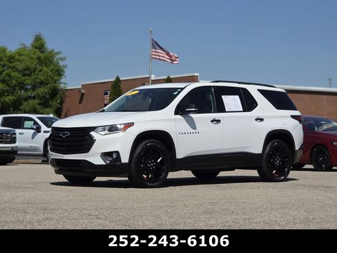 Used 2021 Chevrolet Traverse Premier w/ Redline Edition FWD image 3