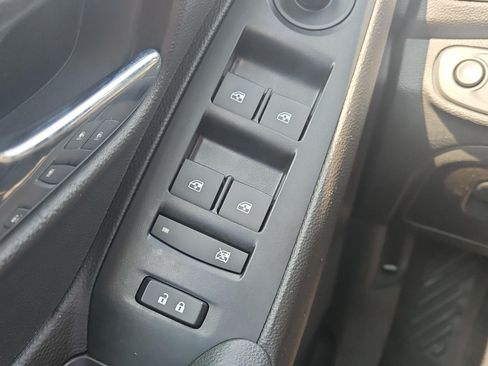 Used 2017 Chevrolet Trax LT w/ LT Convenience Package FWD image 20
