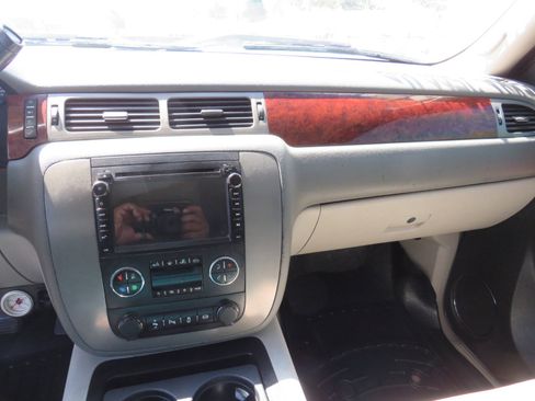 Used 2013 GMC Sierra 2500 SLT w/ SLT Convenience Package image 13