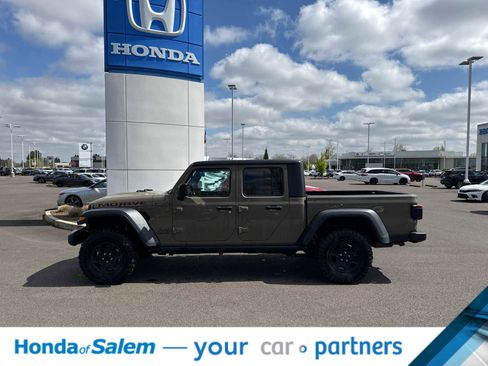 Used 2020 Jeep Gladiator Mojave AWD/4WD image 3