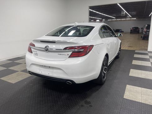 Used 2017 Buick Regal Sport Touring image 5