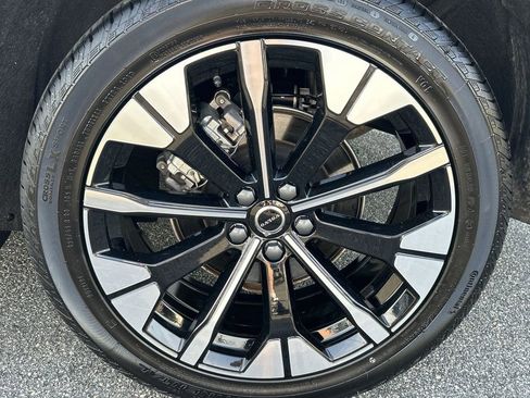 New 2026 Volvo XC60 B5 Plus w/ Climate Package image 11