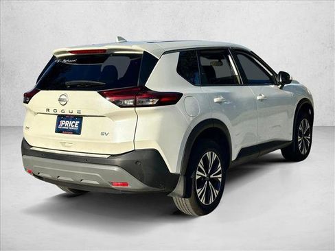 Used 2023 Nissan Rogue SV image 5