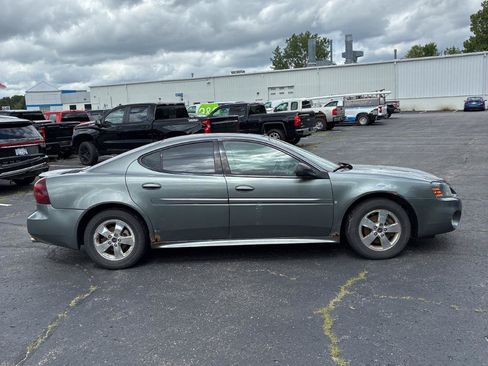 Used 2005 Pontiac Grand Prix GT w/ Leather Trim Package FWD image 10