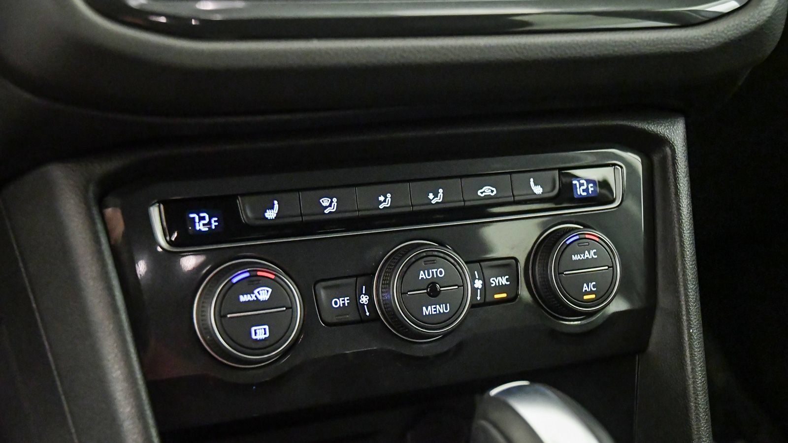 Used 2020 Volkswagen Tiguan SE FWD image 22