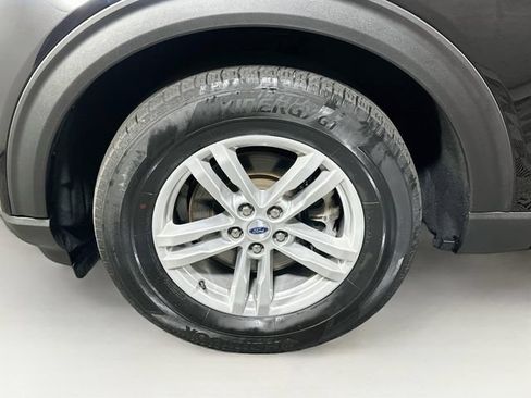 Used 2023 Ford Explorer XLT w/ Class IV Trailer Tow Package AWD/4WD image 38
