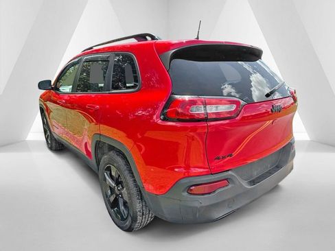 Used 2017 Jeep Cherokee Limited AWD/4WD image 5