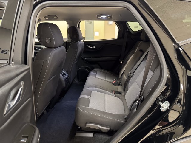 Used 2025 Chevrolet Blazer LT FWD image 18