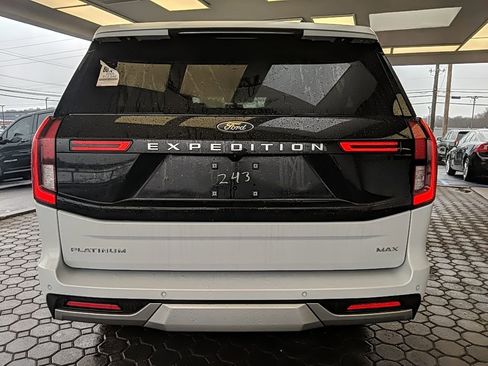 Used 2025 Ford Expedition Max Platinum image 6