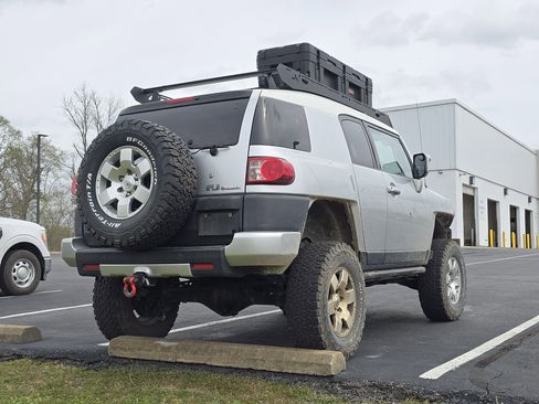 Used 2007 Toyota FJ Cruiser 4WD image 3