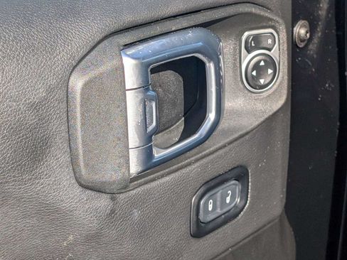 Certified 2023 Jeep Wrangler Unlimited Sahara AWD/4WD image 7