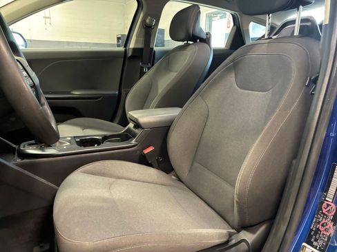 Used 2025 Kia K4 LXS image 34