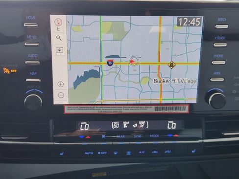 Used 2022 Toyota Sienna XSE w/ XSE Plus Package FWD image 18