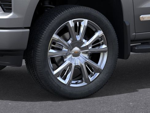 New 2026 Chevrolet Silverado 1500 High Country w/ Technology Package AWD/4WD image 9
