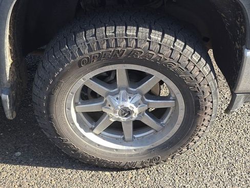 Used 2020 Chevrolet Silverado 2500 LTZ w/ LTZ Premium Package image 9