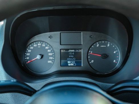 Used 2020 Mercedes-Benz Sprinter 2500 image 17