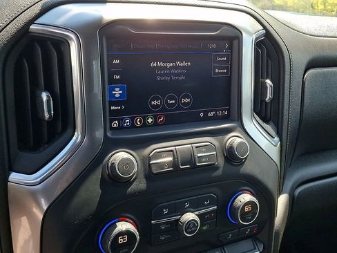 Used 2019 Chevrolet Silverado 1500 LT w/ All-Star Edition AWD/4WD image 3