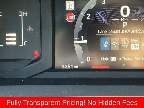 Used 2025 Toyota Tacoma SR AWD/4WD image 34